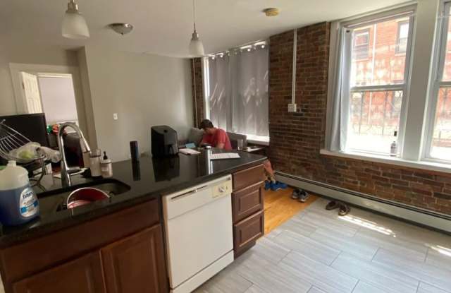 AWESOME 2 BED IN THE NORTH END photos photos