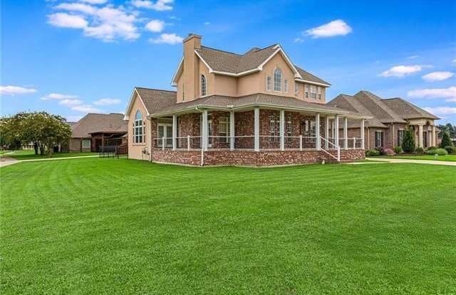 304 MISTLETOE Drive photos photos