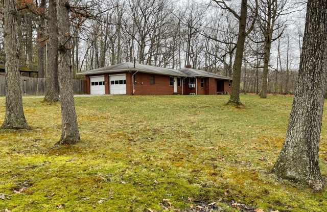 Beautiful 4 Bedroom, 2.5 Bathroom, 3000sq.ft Ranch! Pet Friendly! photos photos