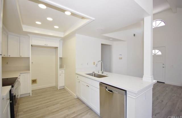 317 Huntington Gallery 4