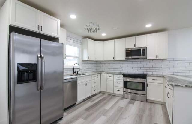 608 TORBETT ST photos photos