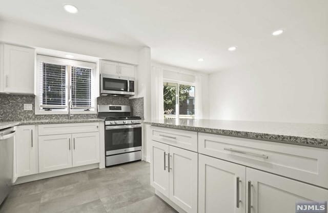 319 Tenafly Road - 319 Tenafly Road, Tenafly, NJ 07670
