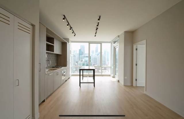 207 W Chestnut St Gallery 3