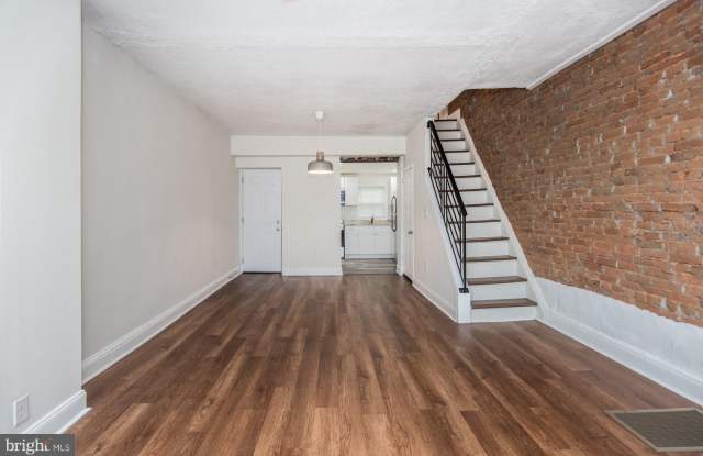2217 WATERLOO Street Gallery 4