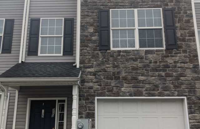 End Unit Town Home in Waynesboro, PA! photos photos