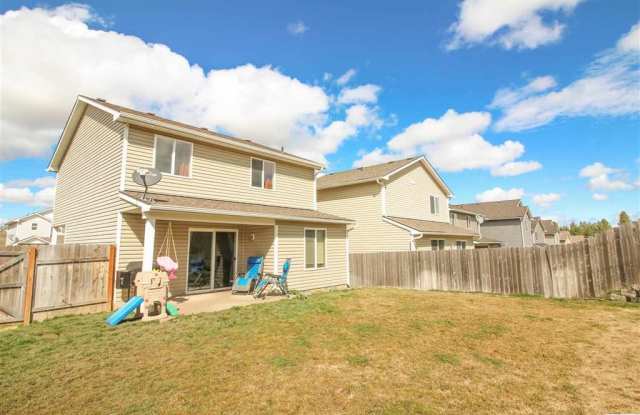 3 Bedroom, 2.5 Bath on sunnyside hill! Gallery 3