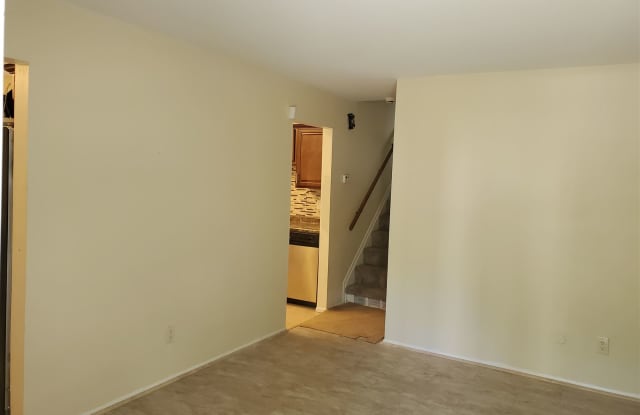 18951 Wormer St Gallery 3
