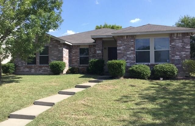1761 Cliffbrook Drive - 1761 Cliffbrook Dr, Rockwall, TX 75032