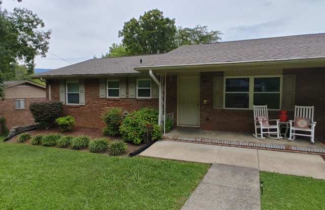 Duplex WITH GARAGE in Hixson! photos photos