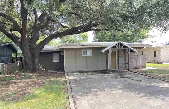 1800 Bluebonnet Lane - 1800 Bluebonnet Lane, Kingsland, TX 78639