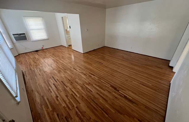 Now available! Charming 3-Bedroom Redlands Home with Included Gardener Service Gallery 3