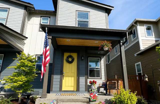 Well maintained 3 bedroom, 2.5 bathroom townhome in Tehaleh photos photos