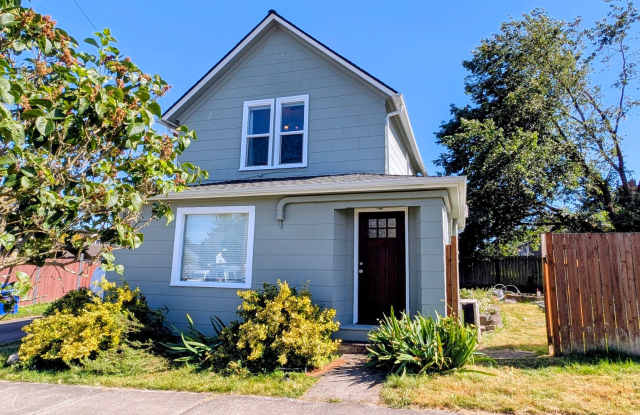 Downtown House with Garage & Fenced Yard - Dogs Welcome photos photos