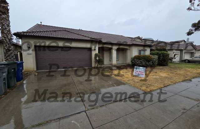 Immaculate 3 Bedroom 2 Bath Home Gallery 1