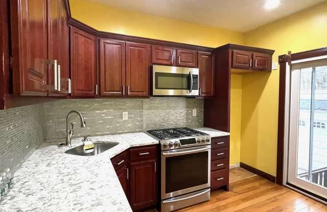 390 FULTON AVE photos photos