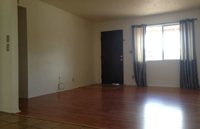 Charming 3-Bedroom Home with a Large Fenced Yard Gallery 3