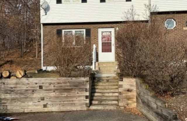 530 Harbor View Court - 530 Harbor View Court, Beacon, NY 12508