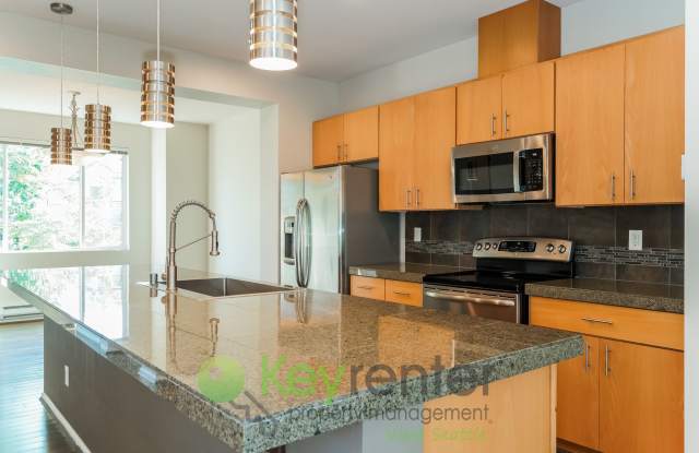 **Rent Special** Luxury 3-Bedroom with Private Outdoor Retreat photos photos **Rent Special** Luxury 3-Bedroom with Private Outdoor Retreat photos photos