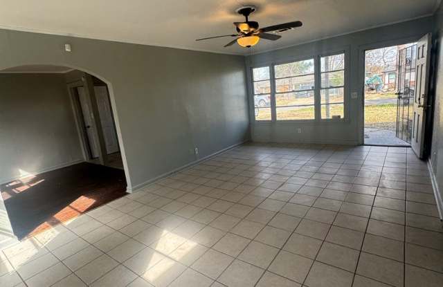 Beautiful 3 bedroom Home off Mansfield Gallery 4