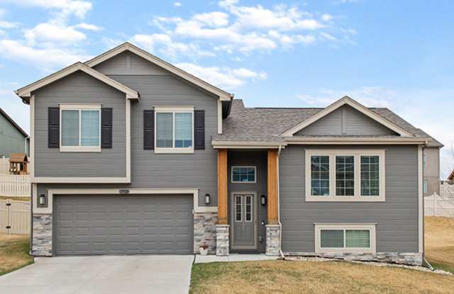 AVAILABLE NOW! - 17526 Grand Avenue, Douglas County, NE 68116