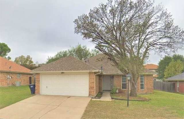 604 Lionel Way - 604 Lionel Way, Fort Worth, TX 76108