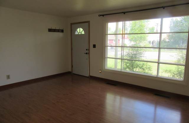 715 Bentley Drive Gallery 3