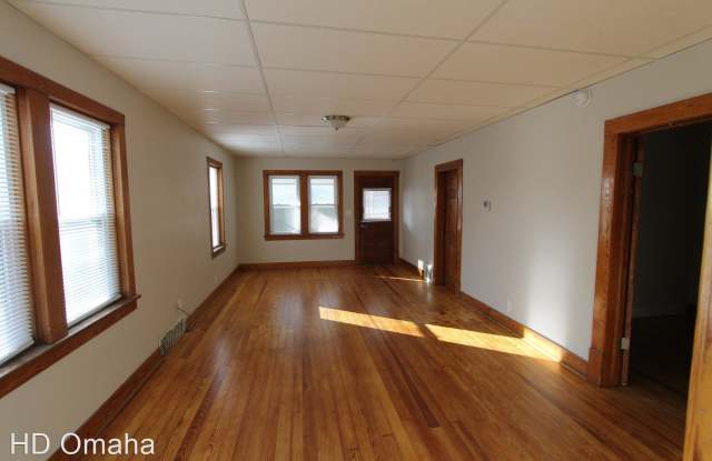 2922 Oak St. Gallery 4