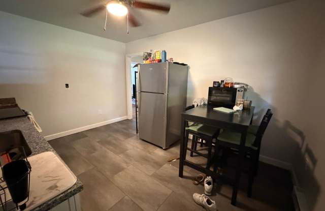 Comfortable Living on Roanoke Street Gallery 3