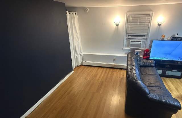 41 Johnson Street - 41 Johnson Street, Trumbull, CT 06611