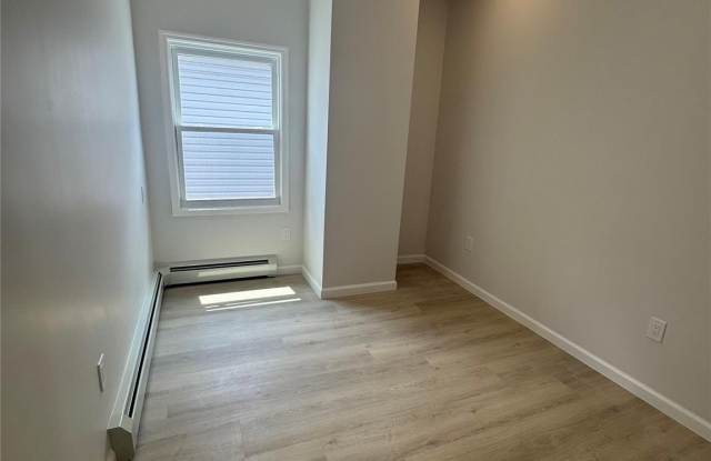 4370 Edson Avenue Gallery 4