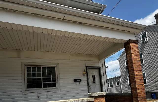 2437 Cobden Street photos photos