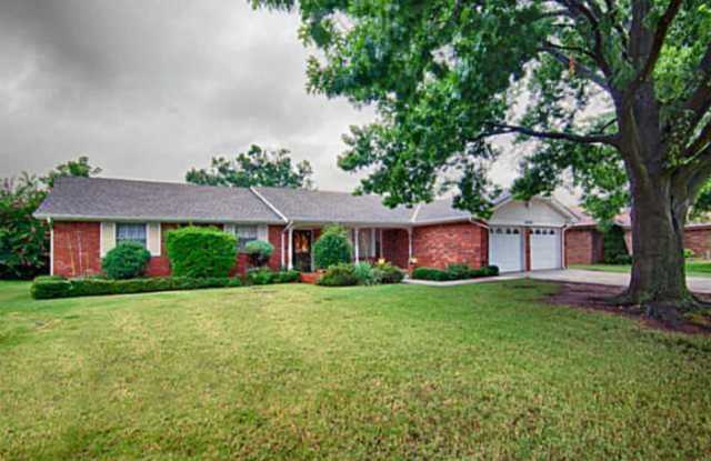 4 bd- 2.5 bath- 2 car home in South OKC and Moore Schools! Must see!!! - 10323 South Harvey Avenue, Oklahoma City, OK 73139