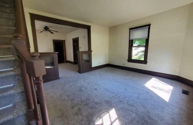 1722 University Avenue Gallery 2