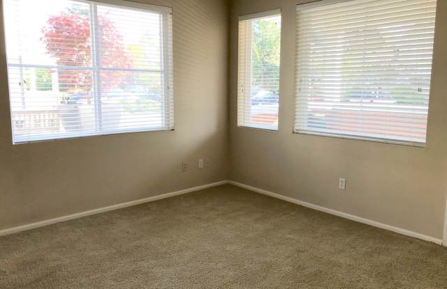 525 225th Ln NE #D106 Gallery 4