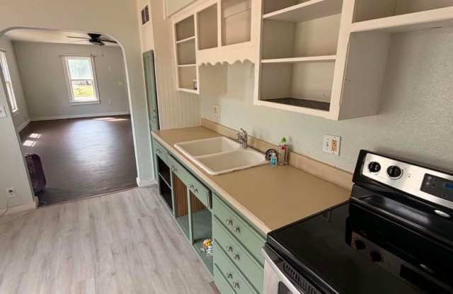 LAMAR MO!! 3 BEDROOM / 1 BATHROOM!!! Gallery 4