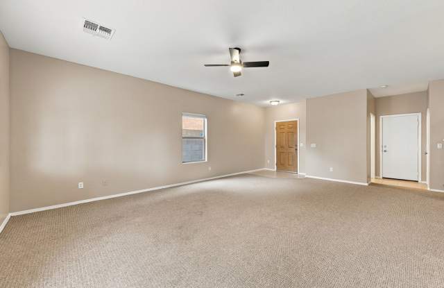 3 BEDROOM HOME IN TOWNSEND SQUARE GATED COMMUNITY W COMM POOL Gallery 4
