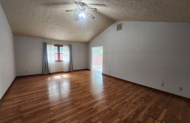 2329 Huber Lane Gallery 2