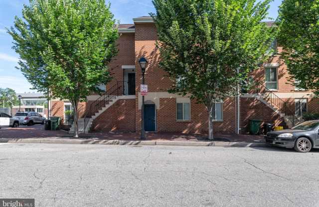 162 W BARRE STREET - 162 West Barre Street, Baltimore, MD 21201