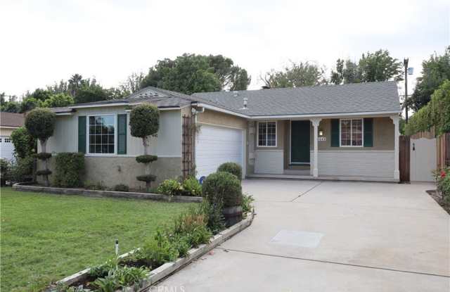5441 Burnet Avenue - 5441 Burnet Avenue, Los Angeles, CA 91411