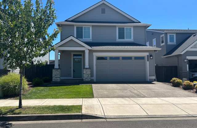 Contemporary 4 BD Vancouver Home with Resort-Style Community Amenities photos photos