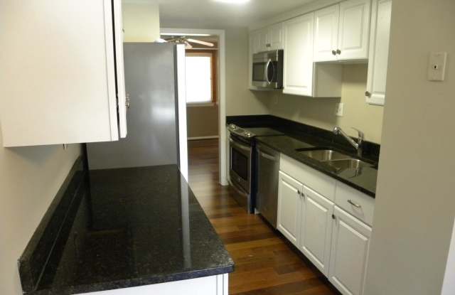 6049 BONNIE BERN COURT Gallery 3