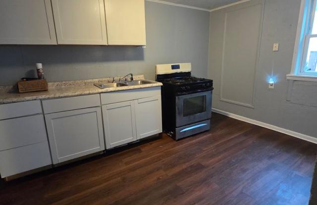 Lower 2 bedroom unit east side photos photos