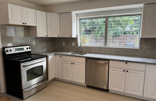 1821 SW 23rd St - 1821 Southwest 23rd Street, Fort Lauderdale, FL 33315