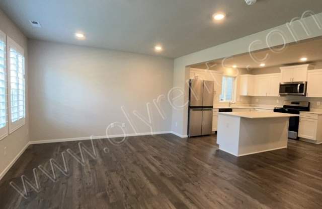 4252 Savannah Loop NE Gallery 4