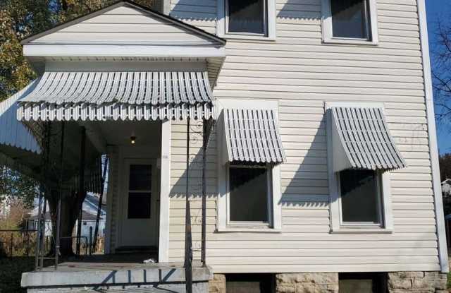 Great 3 bed 1.5 Bath close to University of Dayton, MIami Valley Hospital and greater Dayton. photos photos