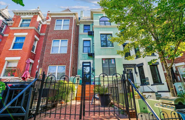Modern 2BR 2BA Apartment in Columbia Heights photos photos