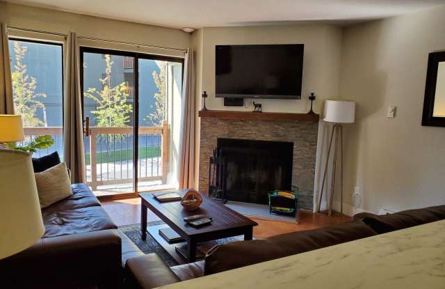 1530 Empire Avenue unit: 200 photos photos