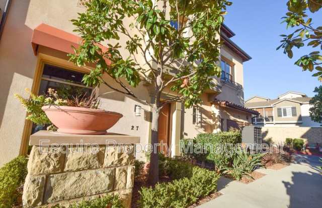 202 VILLAGE COMMONS BLVD photos photos