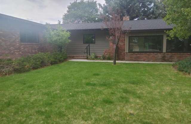 2537 Newton Ave photos photos