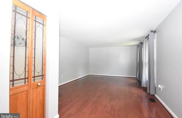 8673 COOPERHAWK Court Gallery 3